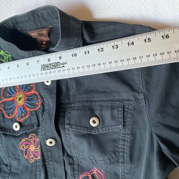 MULTIPLES Women’s Long Sleeve Denim Jacket size M, Blue, Embroidered Flowers - Picture 8 of 11